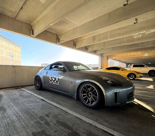 A 350z Time Attack car in a parking garage