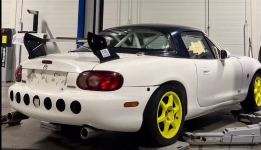 How to Build a Track-Ready NA or NB Miata (HPDE, Autocross & Time Attack Guide)